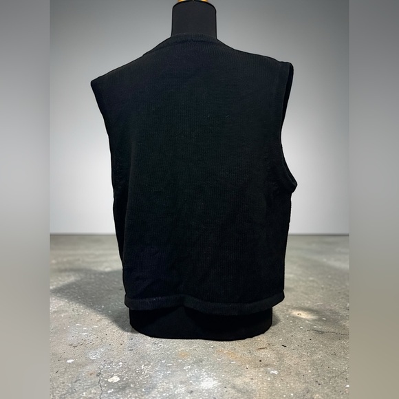 Vintage Yarnworks Black Beaded V-Neck Sleeveless Button up Vest - Picture 2 of 5